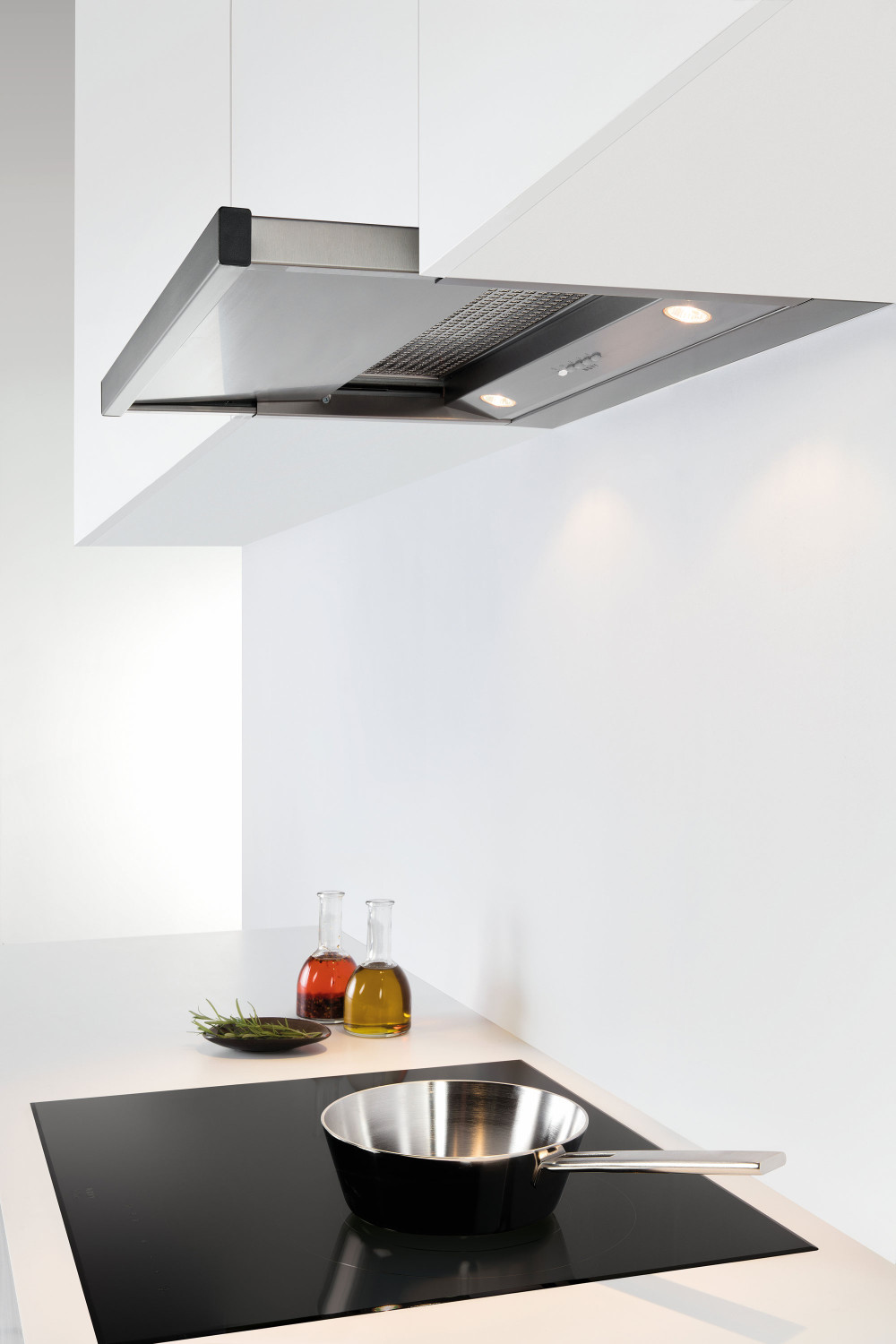 Quiet Mark Novy Telescopic Essence Builtunder Cooker Hood